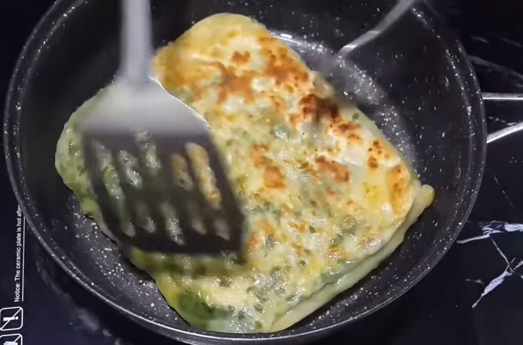 Катлама: дуже смачний коржик з найпростіших продуктів 29 331e77f014c52202e749743634221223