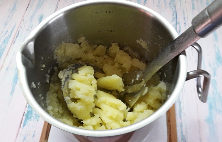 Пиріжки з м'ясом з листкового тіста - хрустка і ароматна випічка: рецепт з фото крок за кроком 57 3b5772927f4f8e23c562f6f5510a596c