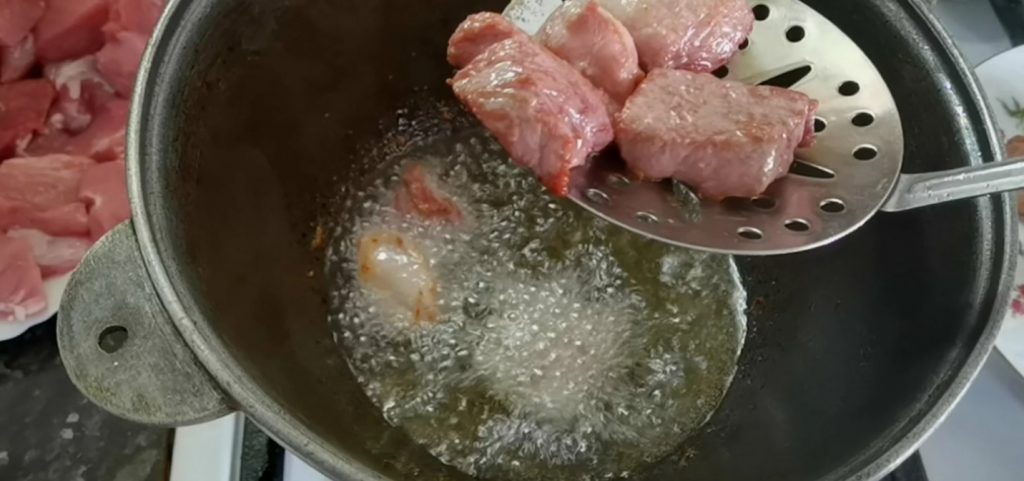 99b7a73512e4fd3056d315bf759ea419