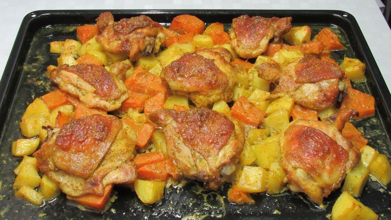 Запечене м'ясо з гарбузом та картоплею, справжня осіння вечеря