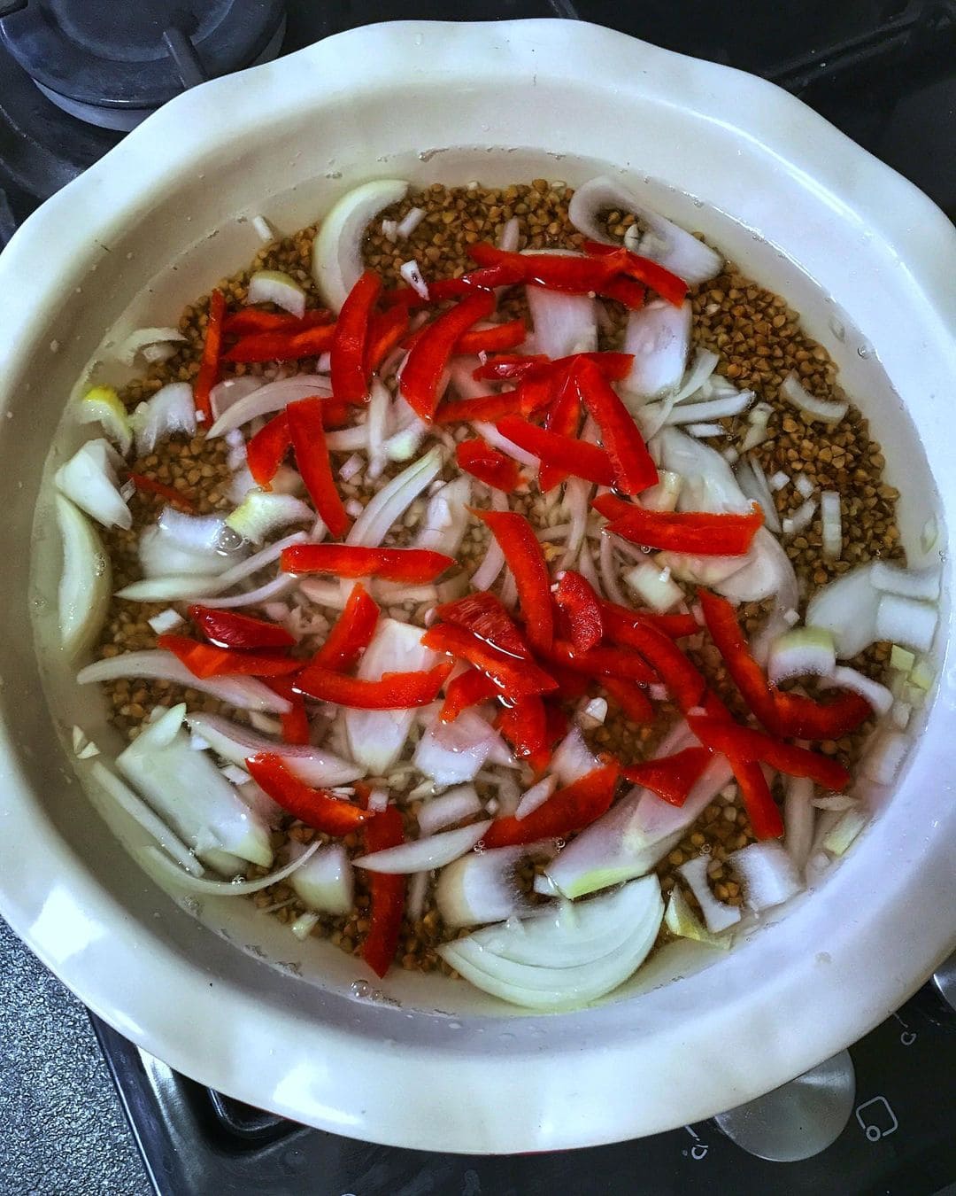 Дуже смачна вечеря з курки та гречки - чоловік точно зацінить, а готується все просто