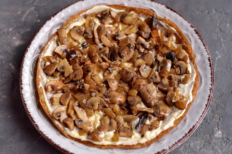 pechenochnyj tort s gribami i syrom 9f3a001