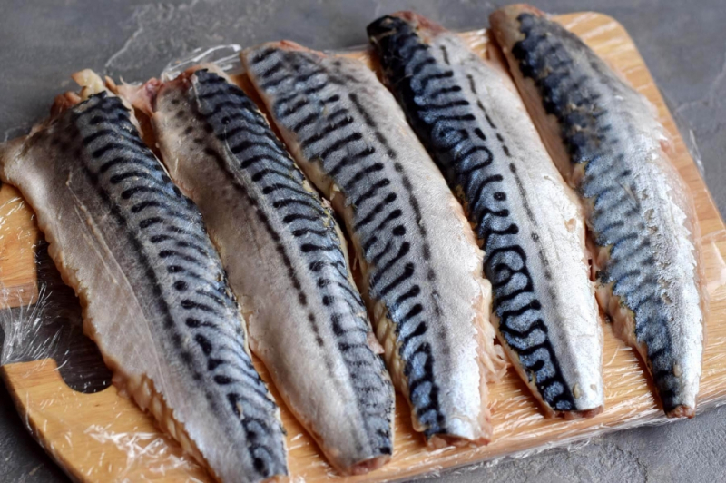 ruletiki iz skumbrii v duhovke f2bc00e