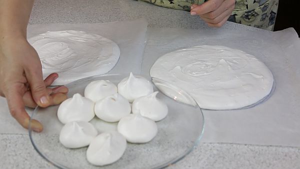 tort polet shmelja 8843879