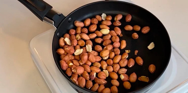 vivsjanka bilshe ne lezhit na policjah roblju z neyi smachnij snidanok diti prosjat shhe j shhe ed07202