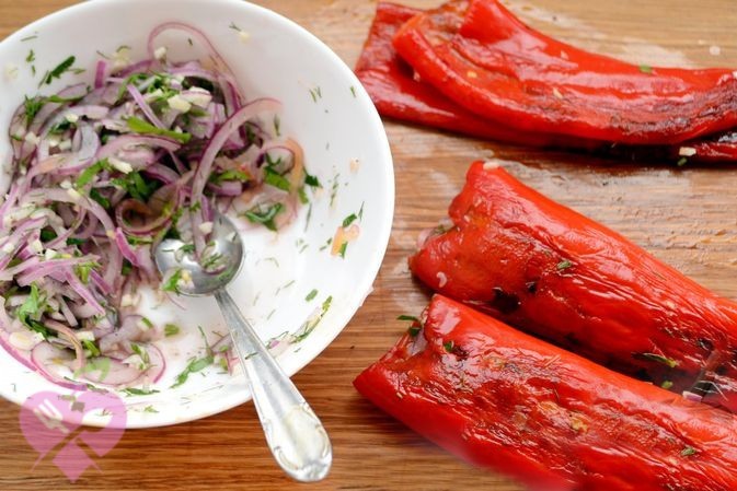Маринований перець фарширований цибулею, зеленню та часником - ідеально смакує до шашлику 34 2bd045c830954b65c345eade448299d8