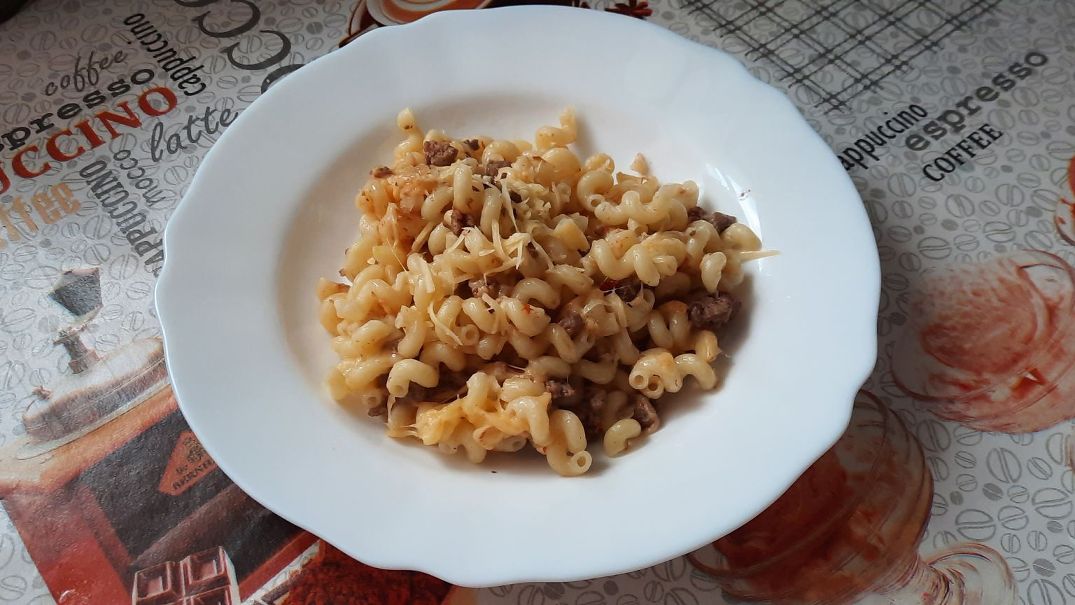 Макарони з фаршем на сковороді з сиром та з томатною пастою 44 f6305ffe6448dea67d661d612189ef1b