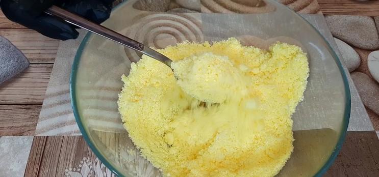 Домашні цукерки “Рафаелло” зі згущеним молоком і горіхами 15 10c008f3e6e8a2814669dc110129df93