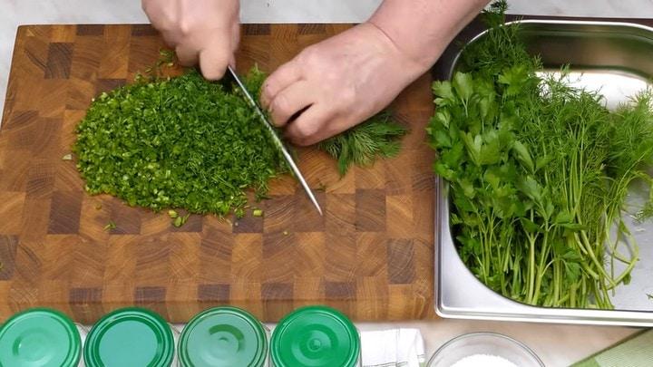 4 відмінних способи заготовки зелені на зиму: на всі випадки і смаки 33 ed3a99dc4e6b028a7aadd4d9a5c06f72