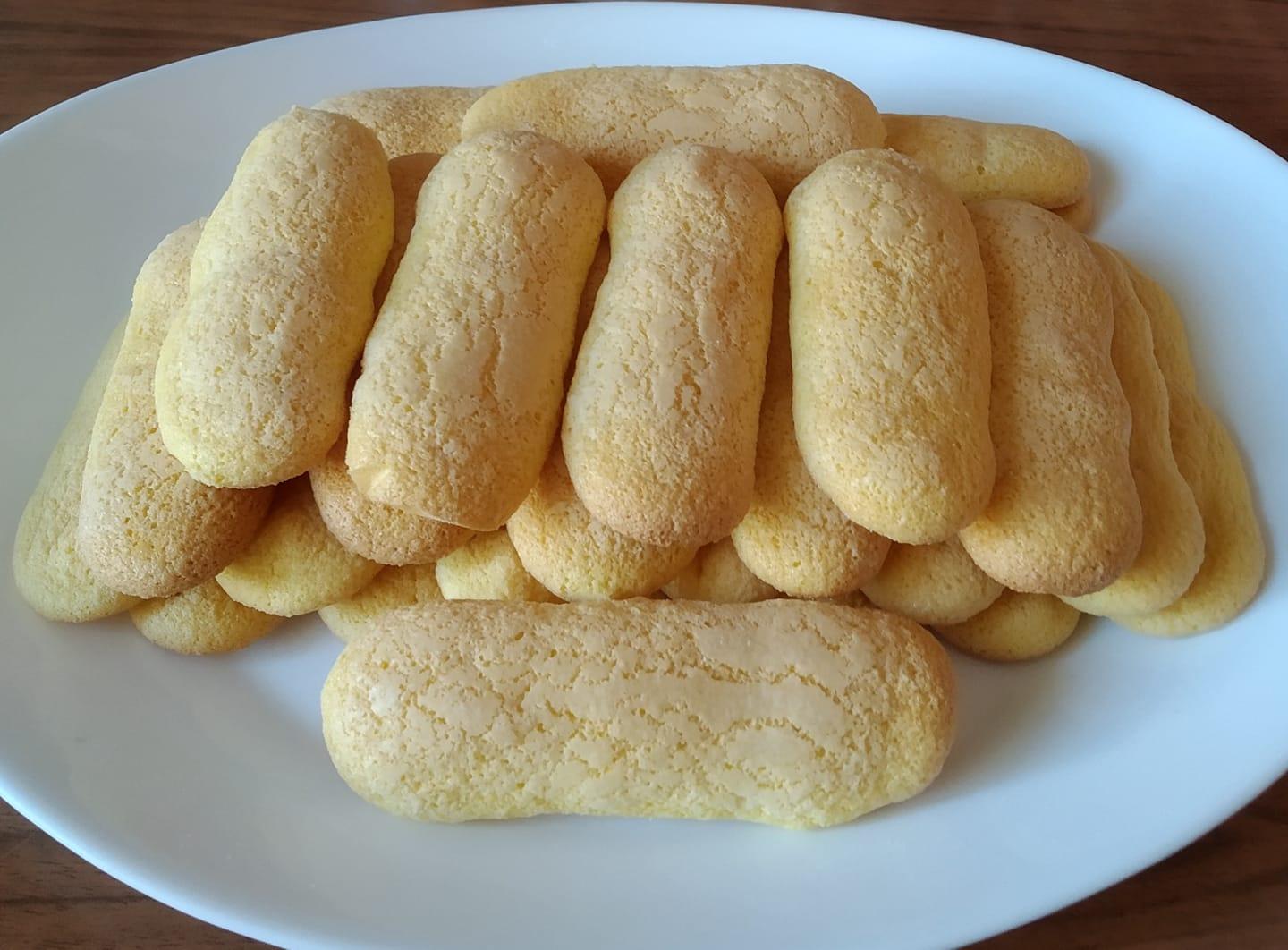 Рецепт бісквітного печива "Савоярді" в домашніх умовах