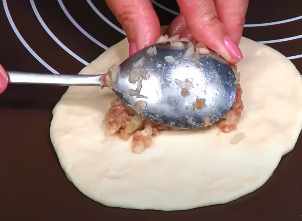 biljashi na kefiri bez drizhdzhiv za 25 hvilin sokovita nachinka prostij recept 3f2c3ed