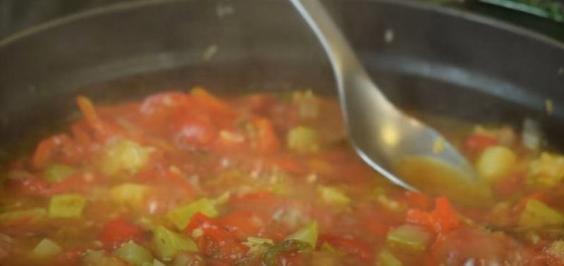 salat z kabachkiv na zimu gotuyetsja shvidko i bez sterilizaciyi 0243a2d