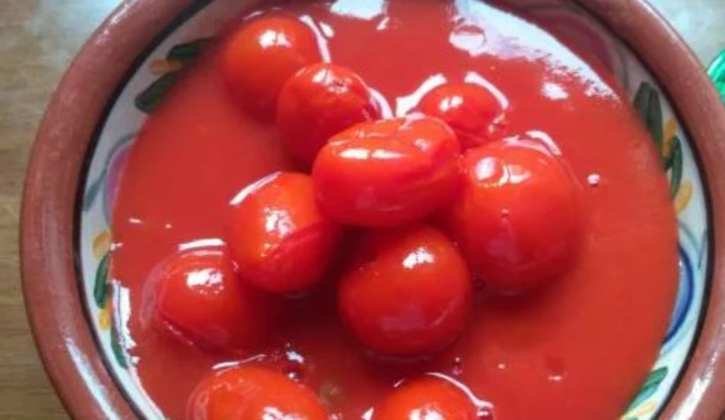 smachnishe vi shhe ne kushtuvali pomidori u vlasnomu soku 00c0b2e