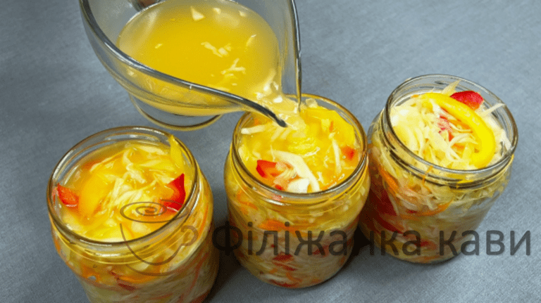 Показую мій улюблений рецепт маринованої капусти! Перевірений рецепт! Всі, хто пробував, закохуються в нього назавжди (простий і перевірений спосіб) 6 8b953e79704d8ba470d8860a54276a0f