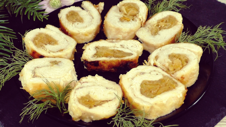 Як приготувати смачну закуску з курячої грудки і тушкованої капусти: закручую капусту в м’ясо і на сковороду 93 e054b94c962d38bc754f0a7ba97da533