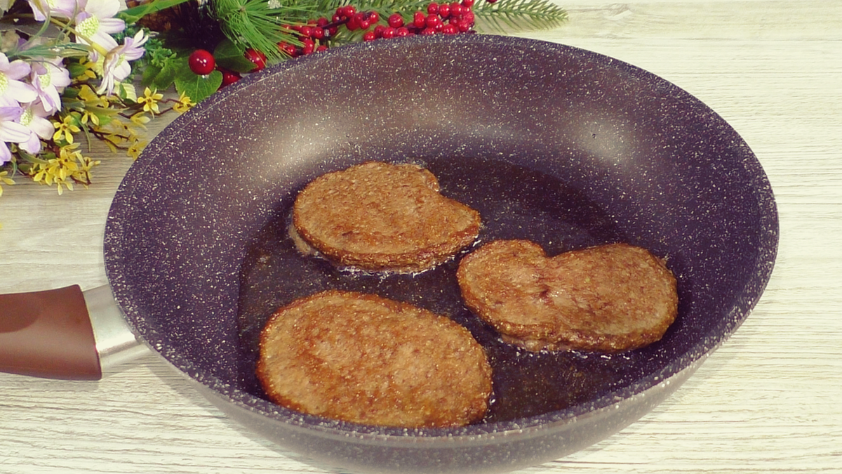 Показую, як я готую курячу печінку з овочами на сковороді, просто і дуже смачно, а готується дуже просто і швидко 53 4af408841983c7a314e086ec5642def1