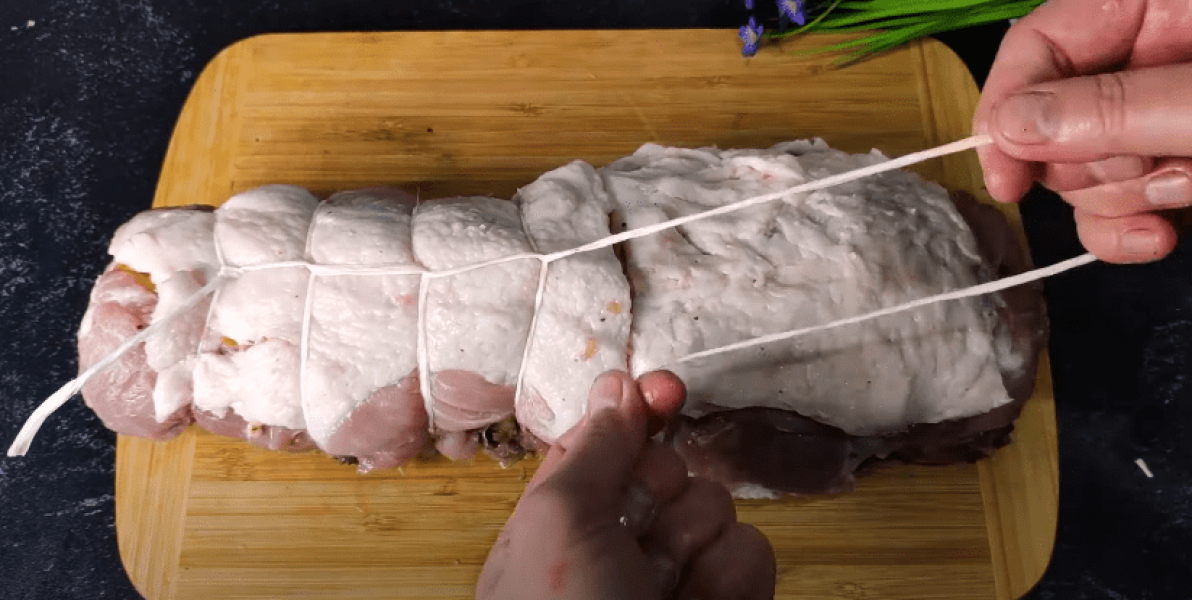 М’ясний рулет на Новорічний стіл і не тільки: це крутіше за будь-яку ковбасу, нереально смачно і красиво, та ще й готується простіше-простого 38 35de0b67c3d5e51569566158efe309fc