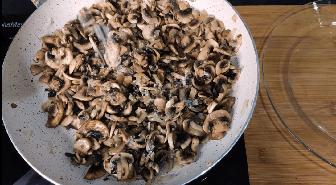 М’ясний рулет на Новорічний стіл і не тільки: це крутіше за будь-яку ковбасу, нереально смачно і красиво, та ще й готується простіше-простого 36 ea40f575adb32286833eadcfc1d17592