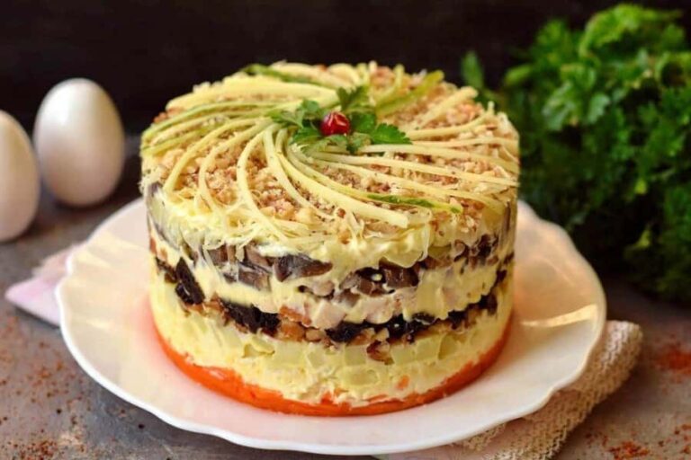 🍽️ Закусочний салат-торт з копченою куркою і чорносливом: готуємо красивий і дуже смачний салат шарами до будь-якого столу 👍 9 3a152b002d6bd5e9847d0a2fb1e93e2a