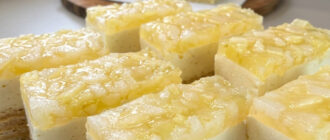 fb rozkishnyy plyatsok na pisochniy osnovi z karamelnym kremom ta duzhe smachnym yabluchnym sufle mene takyy desert pryemno zdyvuvav a z retseptom vporaetsya kozhen 103884