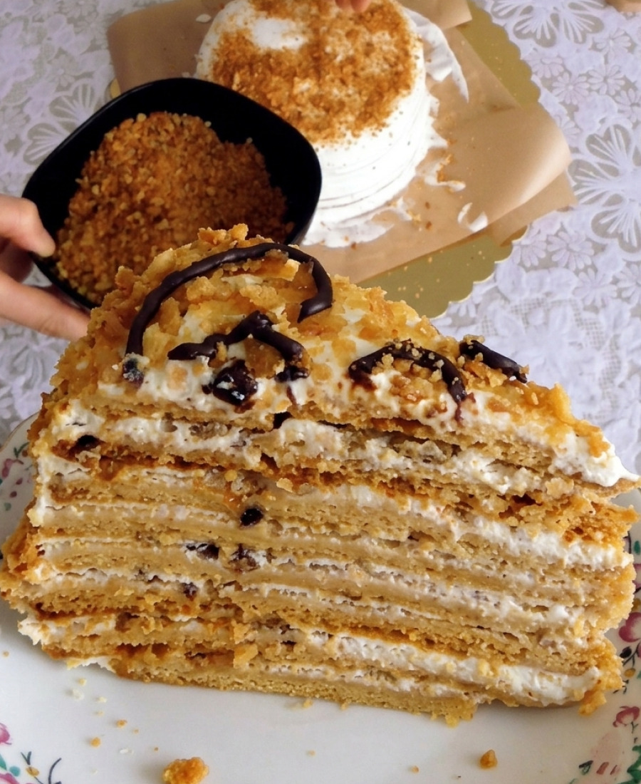 fb tsey tort medovyk mozhna isty hubamy nastilky vin nizhnyy pechu smachnyy i aromatnyy domashniy tortyk do chayu 103738