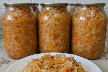 fb tushkovana kapusta na zymu universalna zahotovka dodayu v borsch yak nachynku dlya pyrizhkiv duzhe smachno prosto i zberihaetsya pry kimnatniy temperaturi 122573